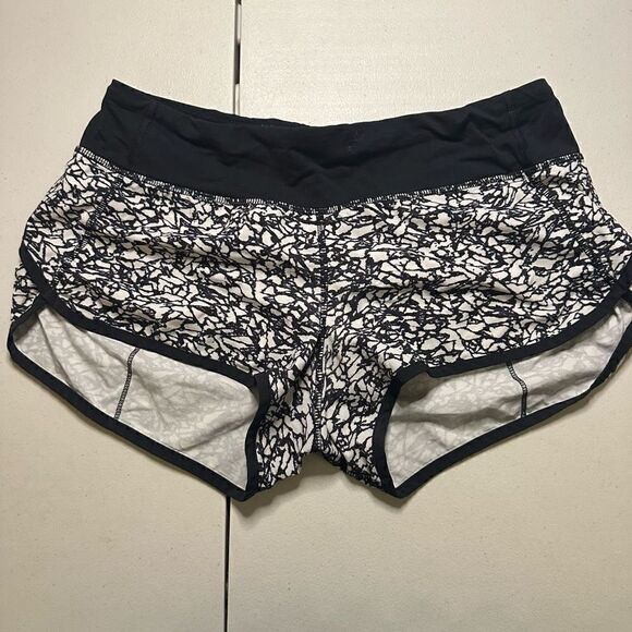 lululemon athletica Pants - Lululemon hotty hot shorts 6